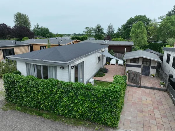 Vrijstaande woning te koop: Rijnbandijk 111-62, Verspreide huizen Maurik Maurik