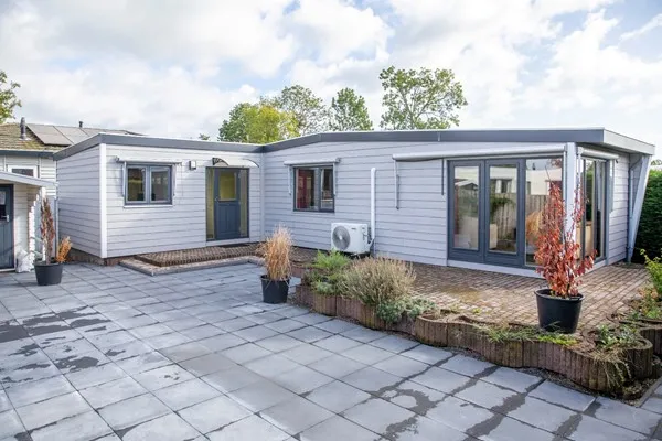 Vrijstaande woning te koop: Rijnbandijk 111-71, Maurik