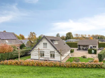 Vrijstaande woning te koop: Rijnbandijk 113, Verspreide huizen Maurik Maurik