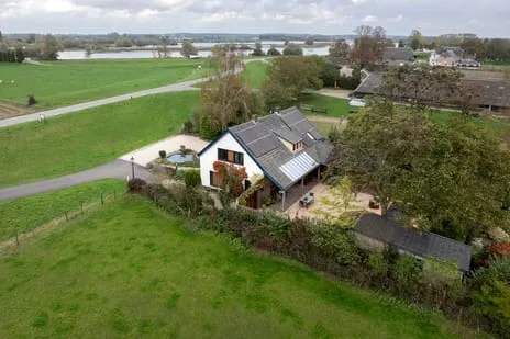 Vrijstaande woning te koop: Rijnbandijk 171, Verspreide huizen Maurik Maurik