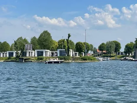 Woning te koop: Rijnbandijk 36-76, Verspreide huizen Maurik Maurik