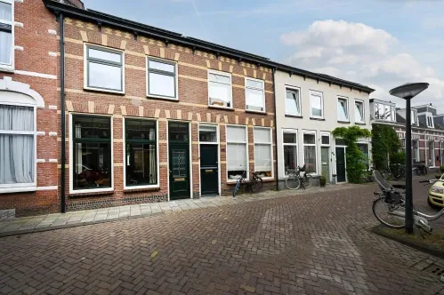Tussenwoning te koop: Rijndijkstraat 97, Rijndijkbuurt Leiden