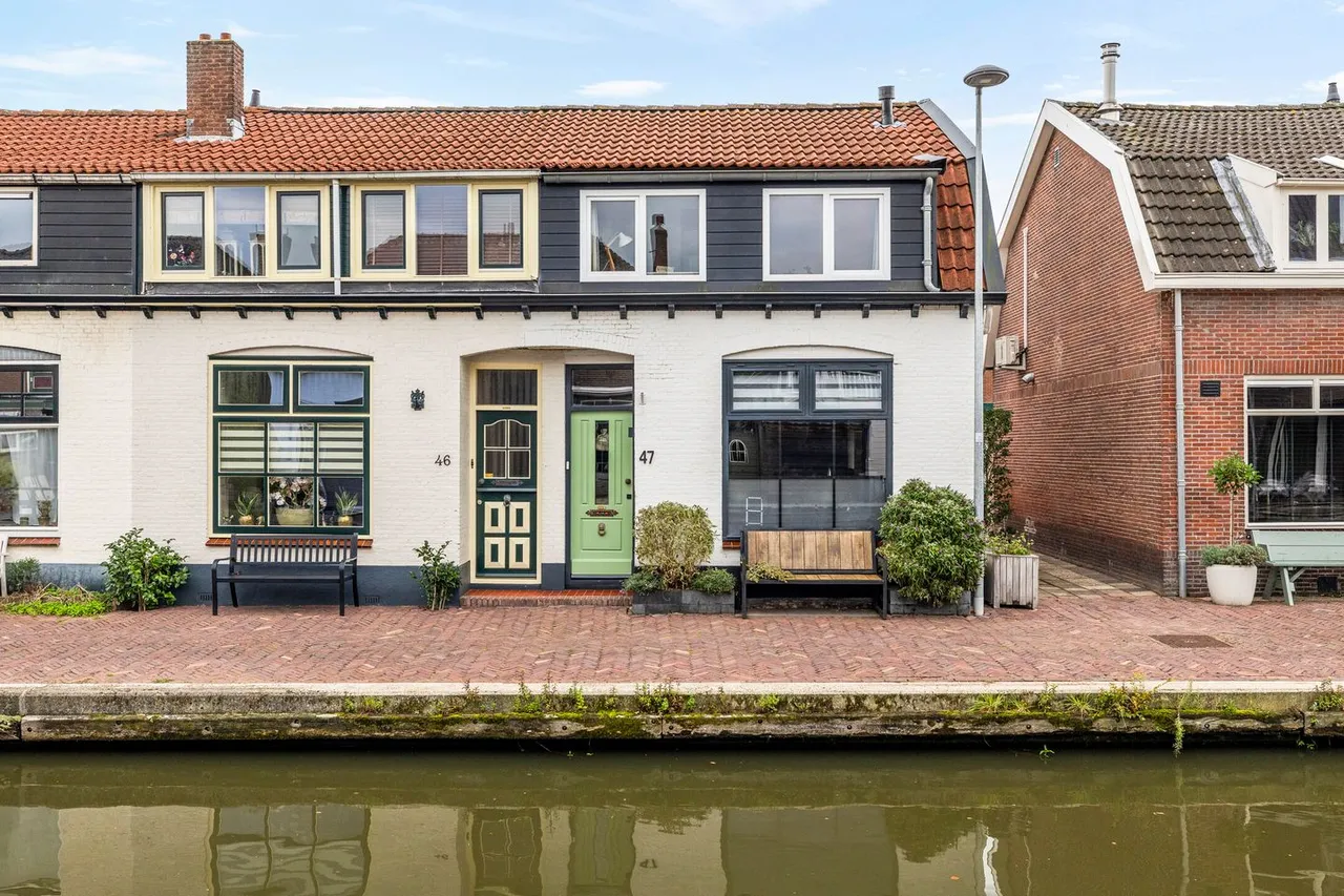 Hoekwoning te koop: Rijnkade 47, Woerden
