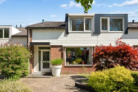 Tussenwoning te koop: Rijnlaan 232, Aa-landen-Noord Zwolle