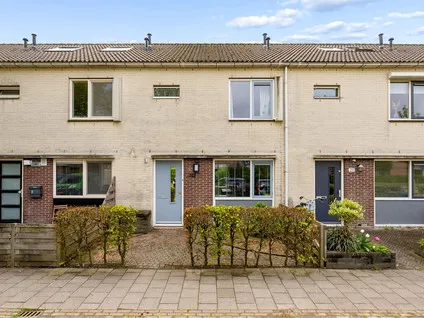 Tussenwoning te koop: Rijnland 209, Landstrekenwijk Midden Lelystad