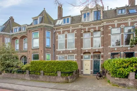 Tussenwoning te koop: Rijnsburgerweg 26, Pesthuiswijk Leiden