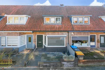 Tussenwoning te koop: Rijnstraat 12, Rivierenbuurt Deventer