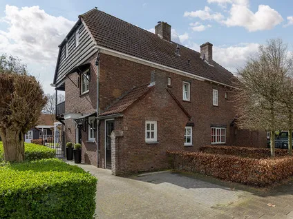 Twee-onder-één-kap te koop: Rijnstraat 13, Kerkdorp Acht Eindhoven