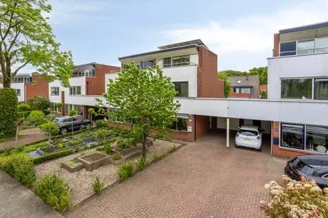 Tussenwoning te koop: Rijnstraat 2B, Rivierenkwartier Apeldoorn