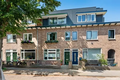 Terraced house for sale: Rijnstraat 58, Rivierenbuurt Haarlem