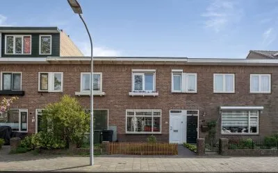 Tussenwoning te koop: Rijnstraat 61, Rivierenbuurt Haarlem