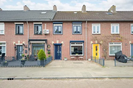 Tussenwoning te koop: Rijnstraat 80, Heuvel Breda
