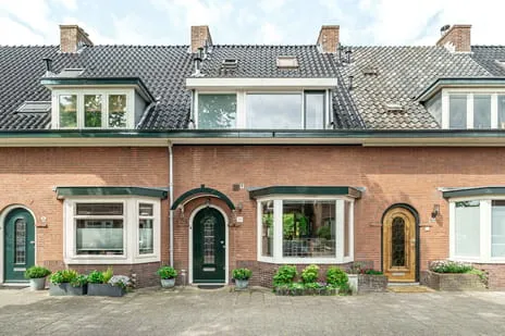 Tussenwoning te koop: Rijnstraat 98, Rivierenbuurt Haarlem