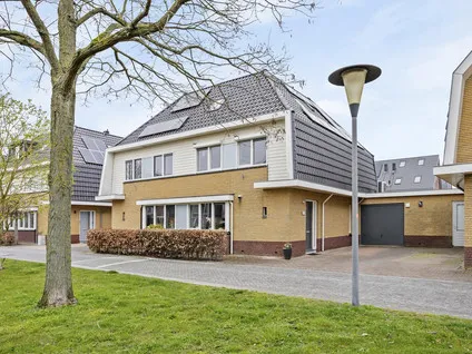 Tussenwoning te koop: Rijnstroom 12, Zoetermeer