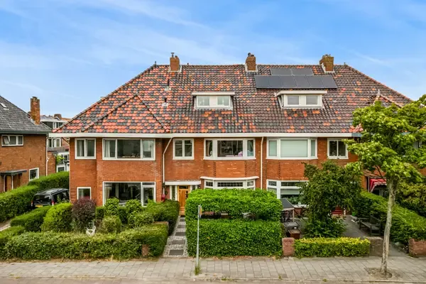 Tussenwoning te koop: Rijnzichtweg 56, Voscuyl Oegstgeest