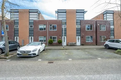 Tussenwoning te koop: Rijsenborch 6, Blankenborch Vianen (Ut)