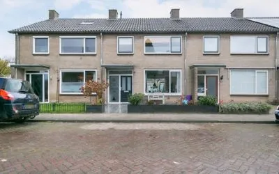 Tussenwoning te koop: Rijswijklaan 22, Tiel