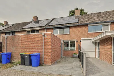 Tussenwoning te koop: Rijvoortshoef 260, Raamsdonksveer