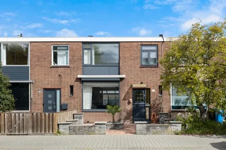 Tussenwoning te koop: Ring 231, Pernis Pernis Rotterdam