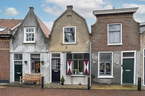 Tussenwoning te koop: Ring 28, Middelharnis