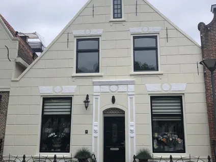 Tussenwoning te koop: Ring 8, Kern Zuidland Zuidland