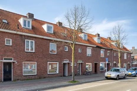 Terraced house for sale: Ringbaan-Oost 161, Hoefstraat Zuid Tilburg