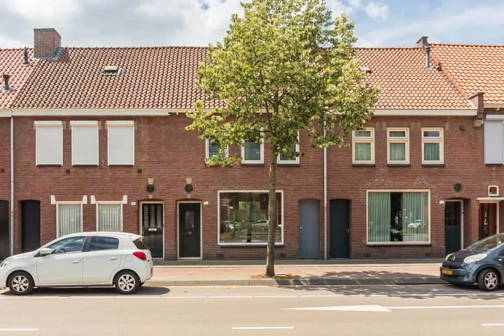 Tussenwoning te koop: Ringbaan-Oost 183, Hoefstraat Zuid Tilburg