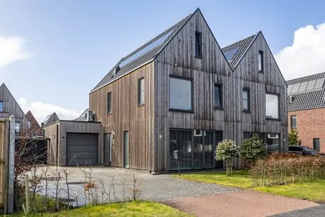 Twee-onder-één-kap te koop: Ringdijk 19, Meerstad