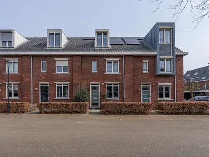 Tussenwoning te koop: Ringdijk 25, Essenpas Bemmel
