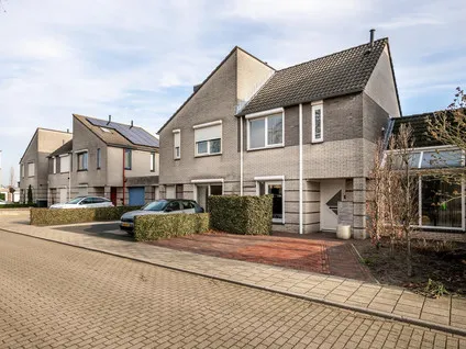 Tussenwoning te koop: Ringelenburg 13, Mettegeupel Oss