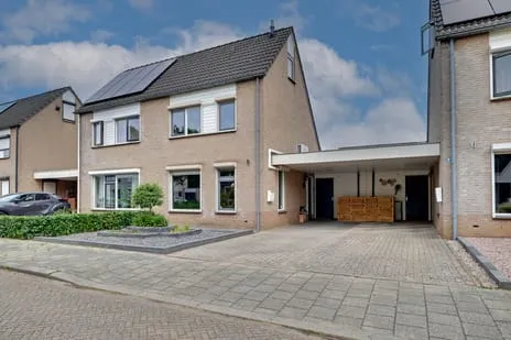 Terraced house for sale: Ringoven 7, Tolkamer Tolkamer
