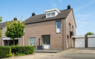 Tussenwoning te koop: Ringovenstraat 4, Munstergeleen
