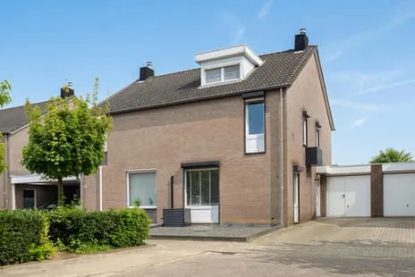 Tussenwoning te koop: Ringovenstraat 4, Munstergeleen Munstergeleen