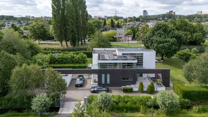 Vrijstaande woning te koop: Ringvaartweg 147, 's-Gravenland Rotterdam