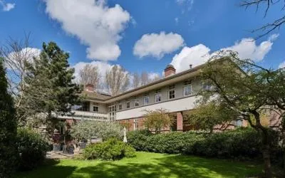 Vrijstaande woning te huur: Ringvaartweg 148, 's-Gravenland Rotterdam