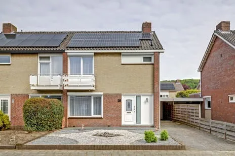 Twee-onder-één-kap te koop: Ringweg 12, Heel Heel