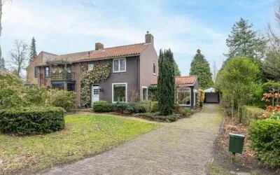 Twee-onder-één-kap te koop: Ringweg 14, Heiloo