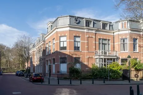 Tussenwoning te koop: Riouwstraat 8, Archipelbuurt 'S-Gravenhage