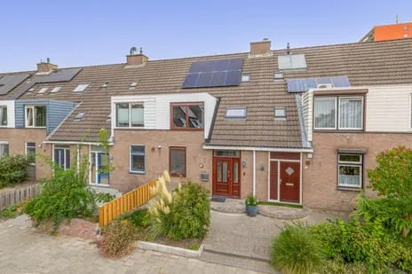 Tussenwoning te koop: Ristervoorde 14, Voorden Spijkenisse