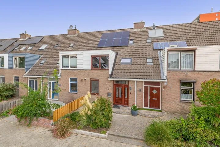 Tussenwoning te koop: Ristervoorde 14, Voorden Spijkenisse