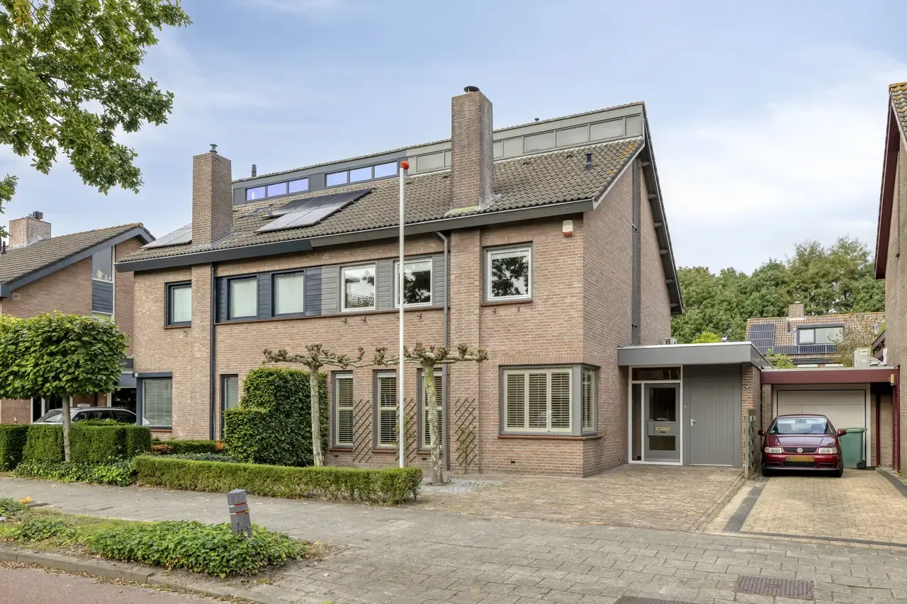 Tussenwoning te koop: Rithsestraat 30, Breda