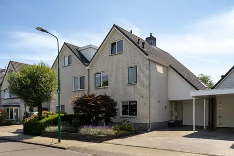 Tussenwoning te koop: Ritmeesterlaan 10, Gezonken Hoek Veenendaal