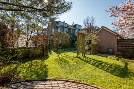 Vrijstaande woning te koop: Rivierdijk 663, Bedrijventerrein Langeveer Hardinxveld-Giessendam