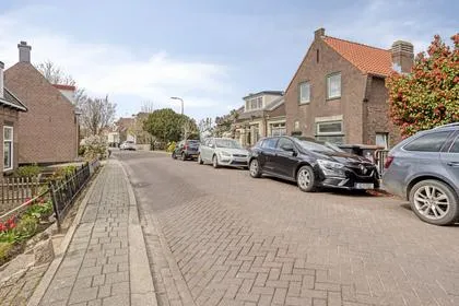 Appartement te koop: Rivierdijk 796, Wielwijk-zuid Hardinxveld-Giessendam