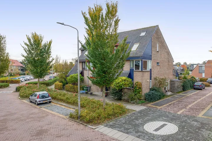 Hoekwoning te koop: Rivierenlaan 98, Pijnacker