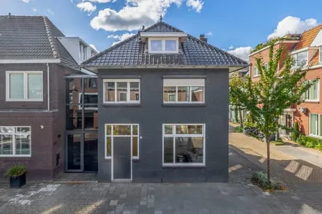 Hoekwoning te koop: Rivierstraat 22, Schrijversbuurt Eindhoven