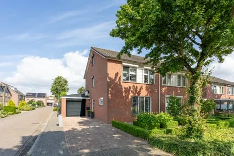 Hoekwoning te koop: Robbekampen 1, Kern Dreumel Dreumel