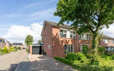 Hoekwoning te koop: Robbekampen 1, Kern Dreumel Dreumel
