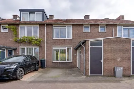 Terraced house for sale: Robbert Cijferstraat 14, Arondeusbuurt Amsterdam
