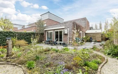 Hoekwoning te koop: Robert Stolzlaan 24, Utrecht